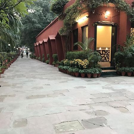 Hotel Sheela, 100M From Taj Mahal Agra  Εξωτερικό φωτογραφία