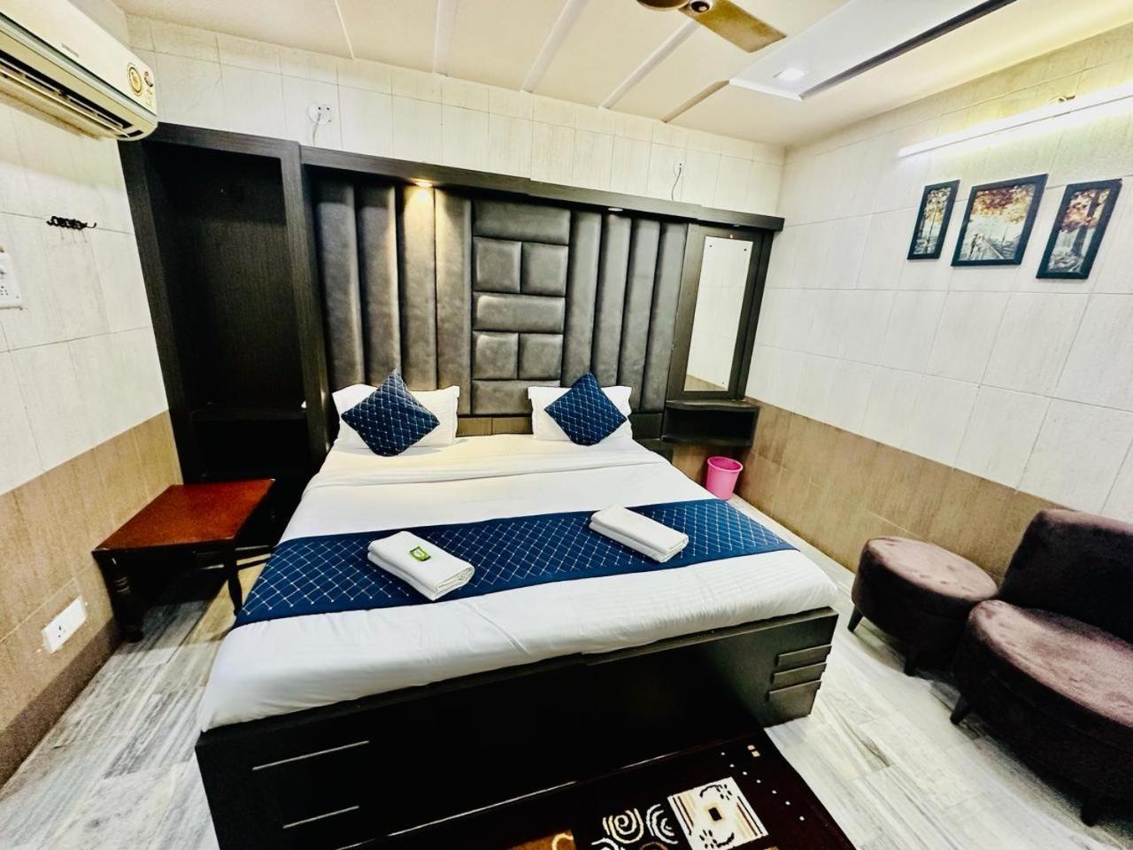 Hotel Sheela, 100M From Taj Mahal Agra  Εξωτερικό φωτογραφία