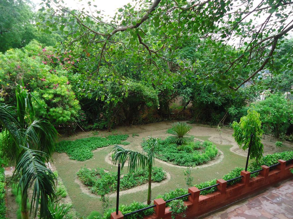 Hotel Sheela, 100M From Taj Mahal Agra  Εξωτερικό φωτογραφία