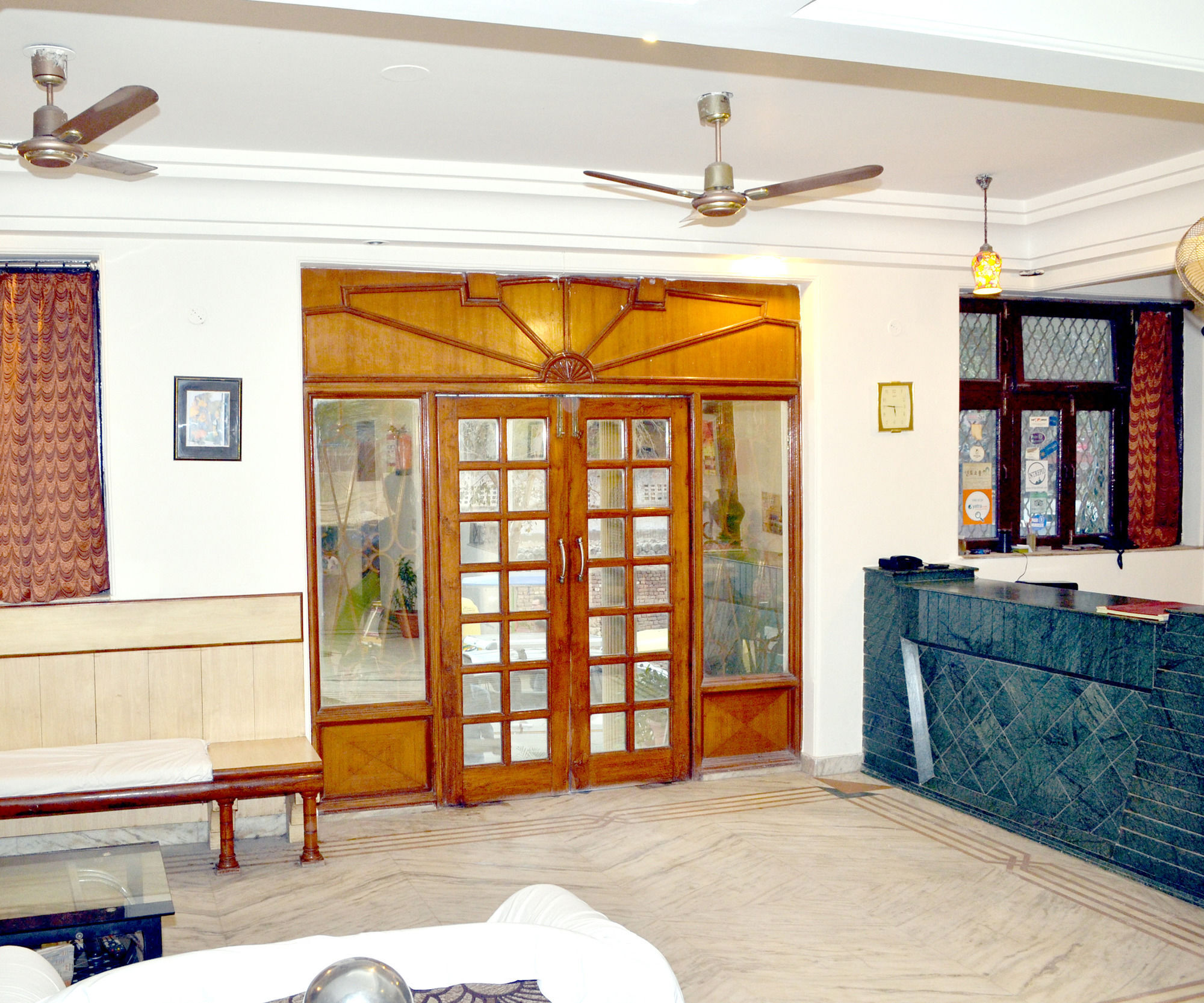 Hotel Sheela, 100M From Taj Mahal Agra  Εξωτερικό φωτογραφία